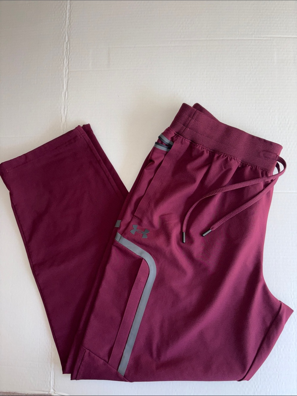 Under Armour Men’s Maroon Joggers with Trim